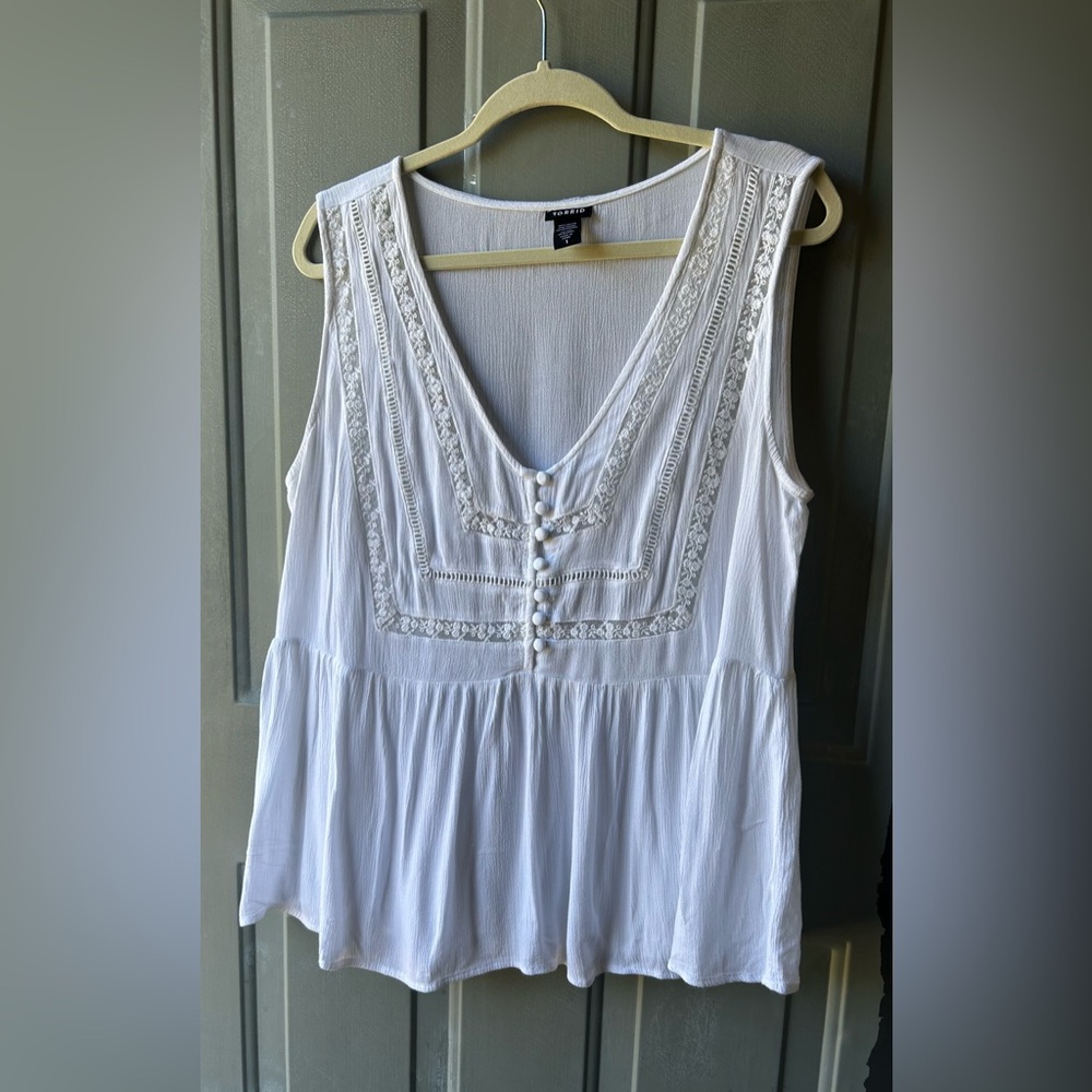 Torrid White Sleeveless Lace-Trim Peasant Top